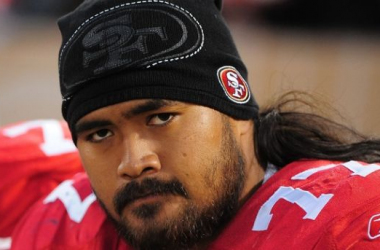 Arizona Cardinals Reach Terms With G Mike Iupati, As 49ers Lose A Main-Stay