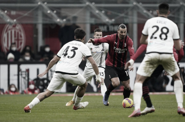 Zlatan Ibrahimovic durante el partido. FUENTE: AC Milan