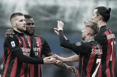 Com grande segundo tempo, Milan vence Crotone e retoma a&nbsp; liderança da Serie A