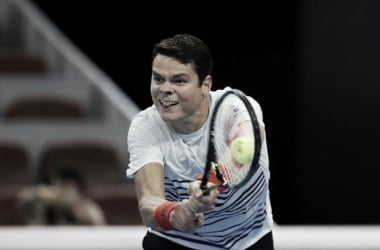 Raonic se resbala pero aguanta el ritmo en Pekín