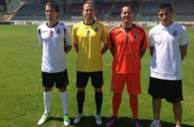 Burgos CF: presentadas las nuevas equipaciones