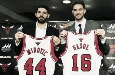 Pau Gasol y Nikola Mirotić ya posan con la camiseta de los Bulls