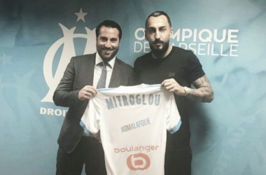 Olympique de Marseille oficializa chegada do atacante grego Mitroglou, ex-Benfica