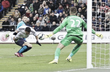 Swansea City 2-0 Stoke City: Shelvey stars with two assists as Swans prevail