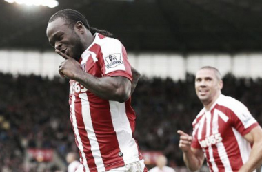 Aston Villa 1-2 Stoke City: Late Moses penalty gives Sherwood first defeat