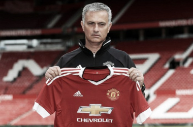 Mourinho, presentado con el United: &quot;He venido a ganar&quot;