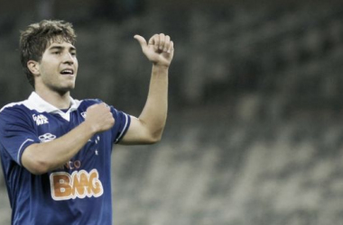 Lucas Silva desdenha derrota: "Não muda nada, continuamos com a mesma vantagem"