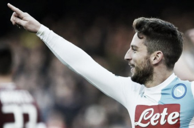 Mertens è stellare! Poker del belga, cinquina del Napoli: 5-3 al Torino