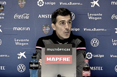 Muñiz: "Tenemos que recuperar el espíritu del Valencia y Real Madrid"