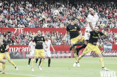 Fotos e imágenes del Sevilla FC 1-0 Atlético de Madrid de la Jornada 9 de la Primera División