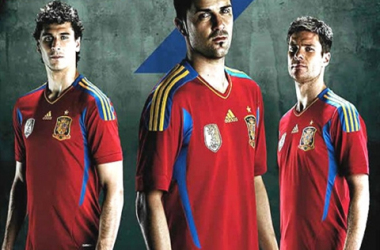 La &#039;Roja&#039; presenta una nueva camiseta que &quot;¡Nace de dentro!&quot;