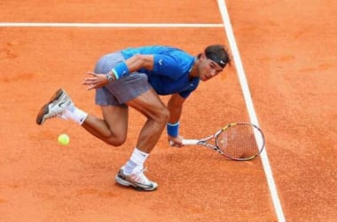 Nadal apacigua un tsunami y avanza de ronda