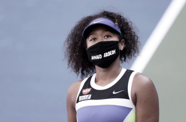 Naomi Osaka se clasifica en tres sets para octavos de final