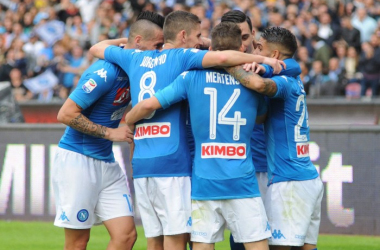 Il Napoli passeggia 3-1 con il Sassuolo e torna in vetta