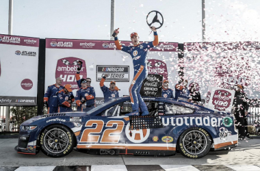 Festejo de Logano en Victory Lane / Foto: Team Penske (Twitter)