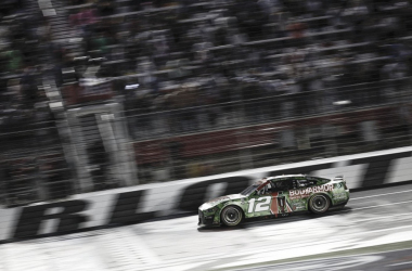 Blaney cruzando la línea de meta / Foto: NASCAR Website