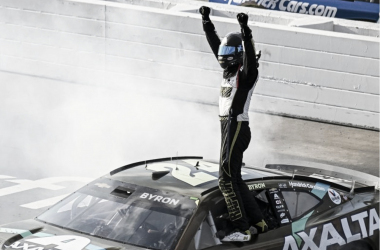 Byron festejando / Foto: NASCAR Website