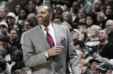 Brooklyn Nets demite treinador Lionel Hollins e afasta General Manager Billy King