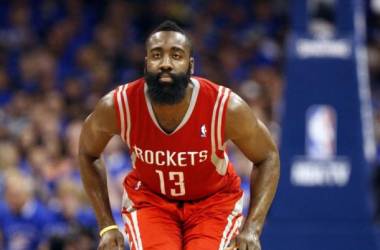 Howard e Harden demoliscono Portland