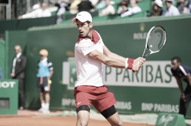 Atp Montecarlo, tutto facile per Djokovic. Bene Raonic e Coric, fuori Lorenzi