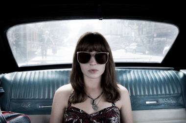 Com apenas uma temporada, Girlboss é cancelada pela Netflix