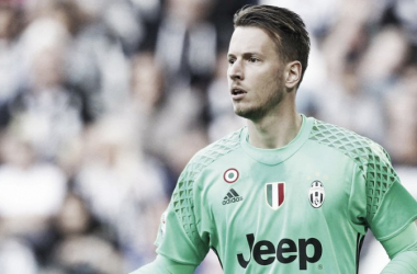 Juve, in due su Neto. Mandragora vede il Cagliari, temporeggiamenti su Asamoah