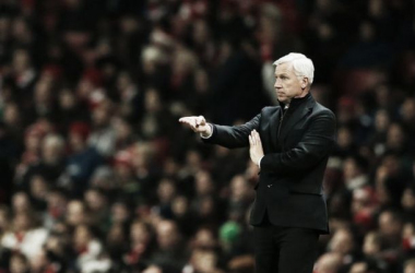 Alan Pardew: &quot;I must look at myself in terms of selection of the team&quot;