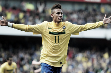 Officiel: Neymar annonce son transfert à Barcelone
