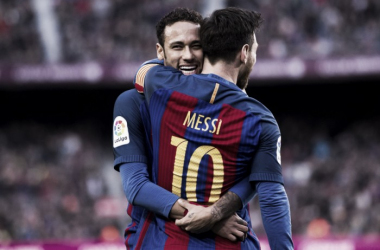 Messi y Neymar doman a los leones