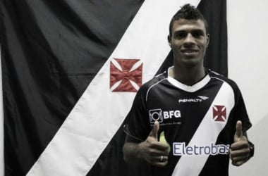 Fortaleza acerta com lateral-direito Auremir, ex-Vasco