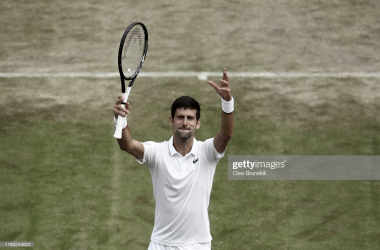 Djokovic alcanza la segunda semana en Wimbledon