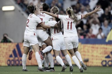 Inglaterra goleia Noruega e avança à semifinal da Copa do Mundo Feminina