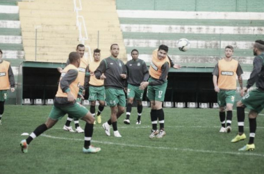 Chapecoense inicia preparação para duelos decisivos contra Vitória e Botafogo