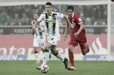 Karius y la mala puntería impiden al Borussia Mönchengladbach colocarse colíder