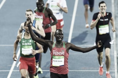 Resumen Día X: Rudisha repite, Biles resbala