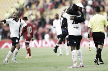 Una jugada en equipo, un gol