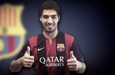 Oficial: Luis Suárez assina pelo Barcelona