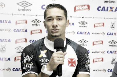 Presidente Nelson Mufarrej confirma chegada de volante Jean, ex-Vasco, ao Botafogo
