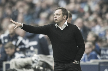 Andre Bretenreiter deja de ser entrenador del Schalke