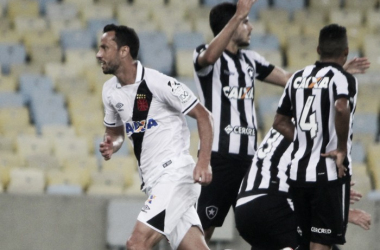 Vasco vence Botafogo com golaço de Nenê e entra na disputa por Libertadores