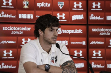 São Paulo volta aos treinos com novidades e Hudson fala em briga pelo título