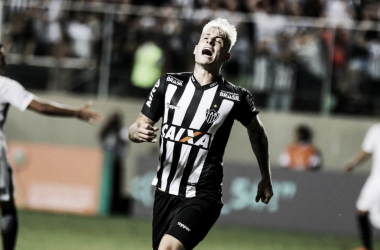 Após cobranças da torcida, Róger Guedes celebra gol e vitória sobre o Corinthians