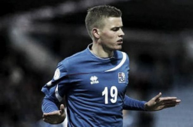 Breve paso de Alfred Finnbogason por Kazajistán