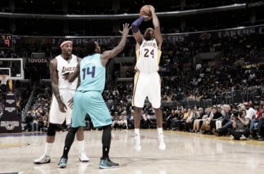 Resumen NBA: los Warriors pierden y los Lakers suman su primera victoria