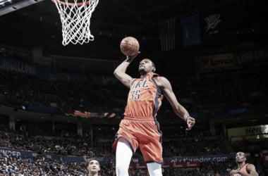 Resumen NBA: OKC y Toronto mantienen su marcha triunfal y Houston vuelve a caer