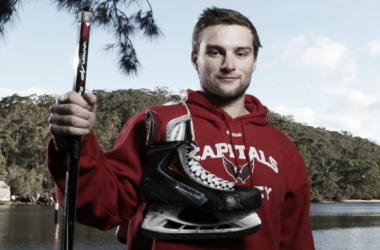 Nathan Walker podría hacer historia en la National Hockey League