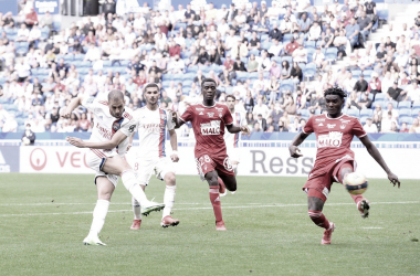 Lyon joga mal e estreia na Ligue 1 com empate diante do Brest