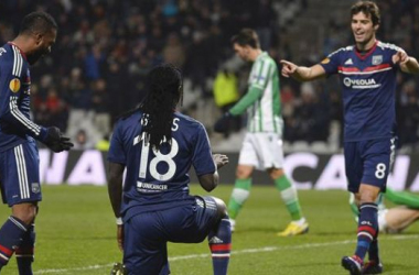 Lyon sort de sa poule