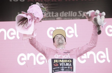 Primoz Roglic celebra la victoria en la etapa 20 del Giro 2023 / Fuente: Giro de Italia
