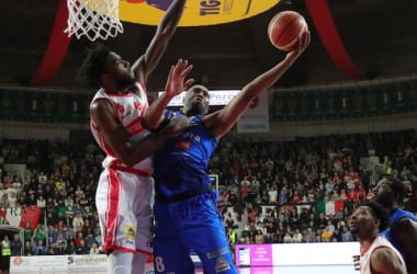 Lega Basket - Varese mette la quarta contro Brescia (100-72)